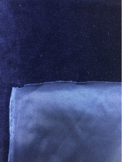 TB-FDN 深藍 金絲絨 330g  枱布 側面照